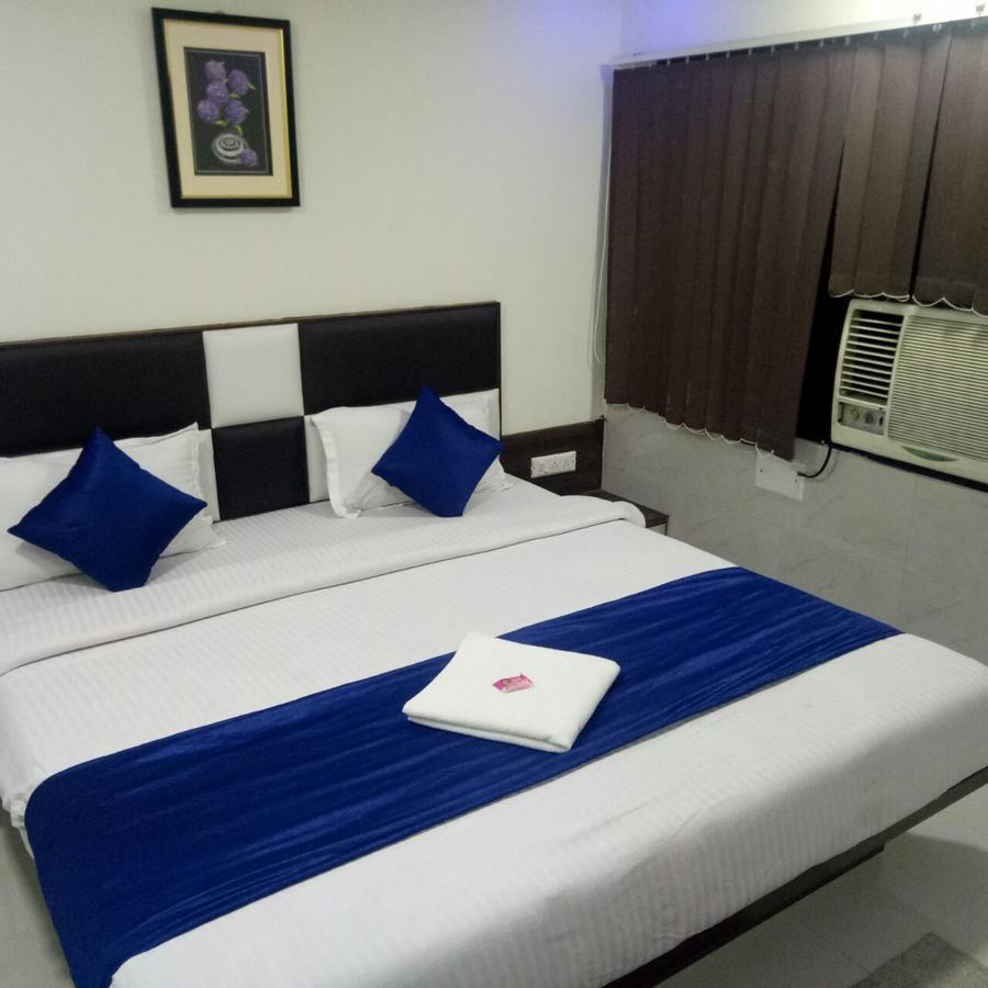 Hotel Lake Palace Ahmedabad Exterior foto